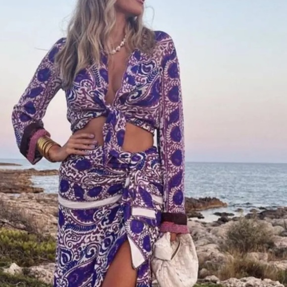 ZARA PURPLE PAISLEY PRINT TOP WITH BEADED CUFFS - Picture 3 of 14